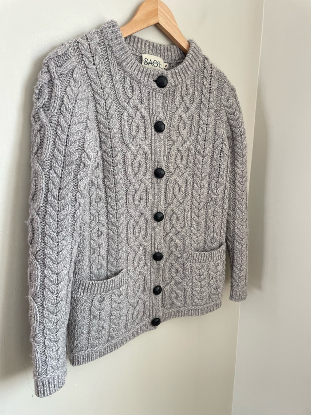 SAOL Ireland Aran 100% Merino Wool Cable Knit Cardigan Size Small Cottagecore - Picture 3 of 11